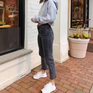 SOLD DONT BUY Levi’s Wedgie Fit Jeans